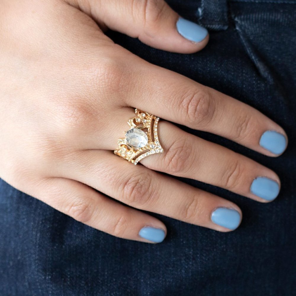 𝅺Metro Queen Ring
